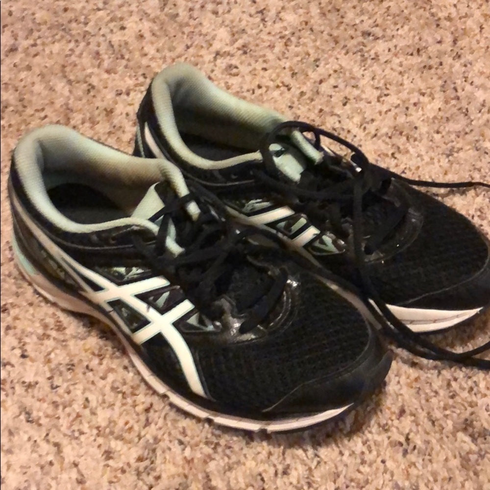 ASICS tennis shoes